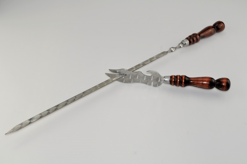 Grillmesser, Schaschlikmesser, Messer Holzgriff aus lackierter Buche mit Niete